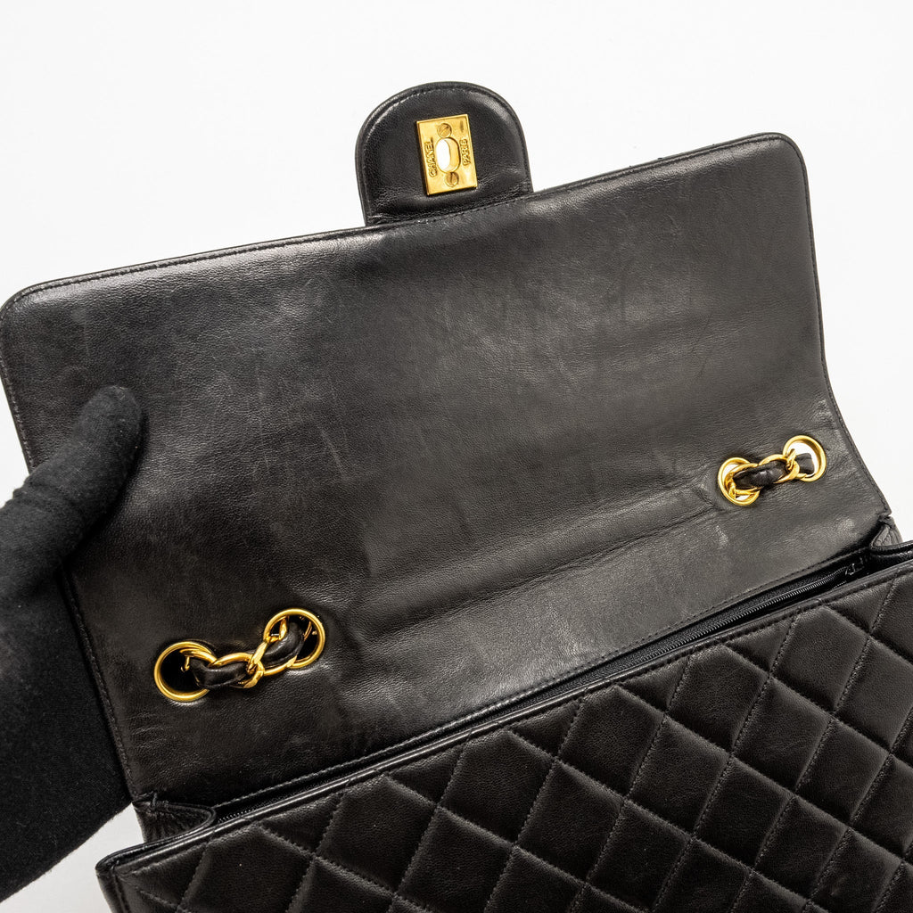 CHANEL VINTAGE JUMBO CLASSIC DOUBLE FLAP BAG LAMBSKIN BLACK GHW